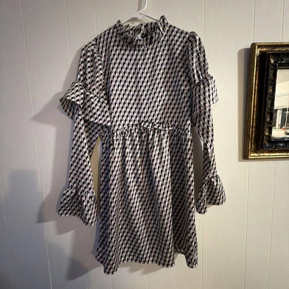Misguided Womens Dress Size 4 Long Sleeved Mini